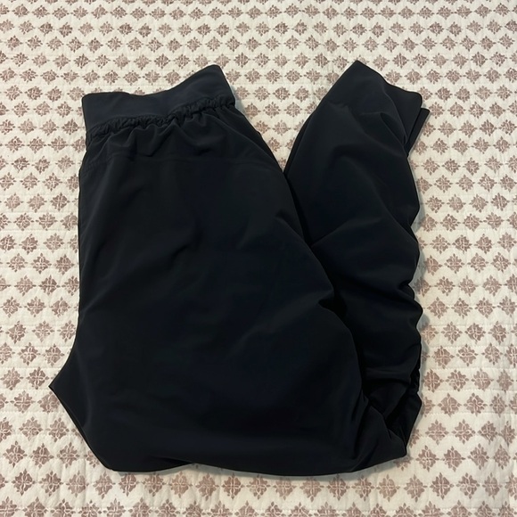 Athleta Attitude Black Jogger Yoga Workout Pants Size 6 - Picture 13 of 17